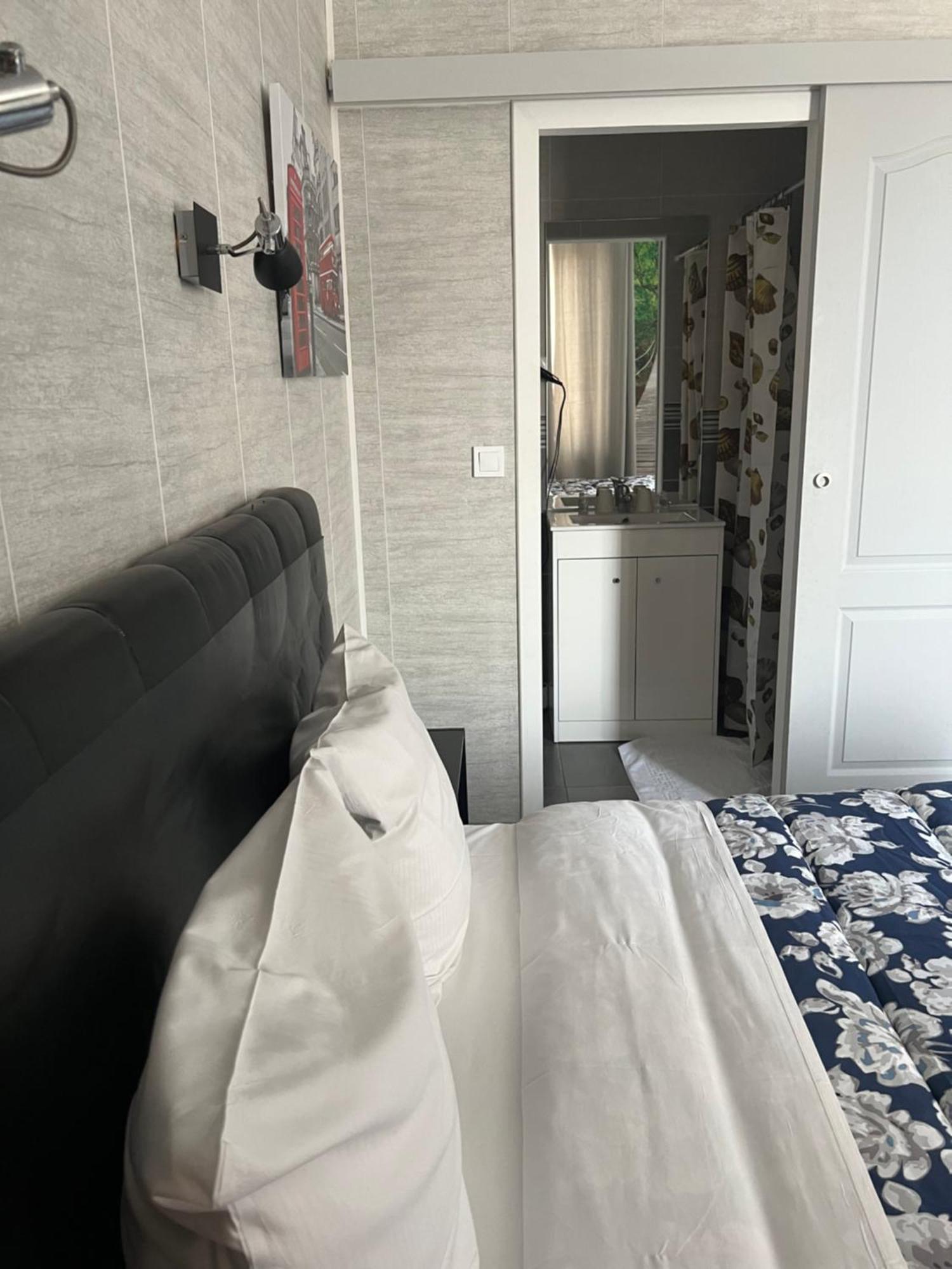 Hotel Des 2 Gares Auxerre Luaran gambar