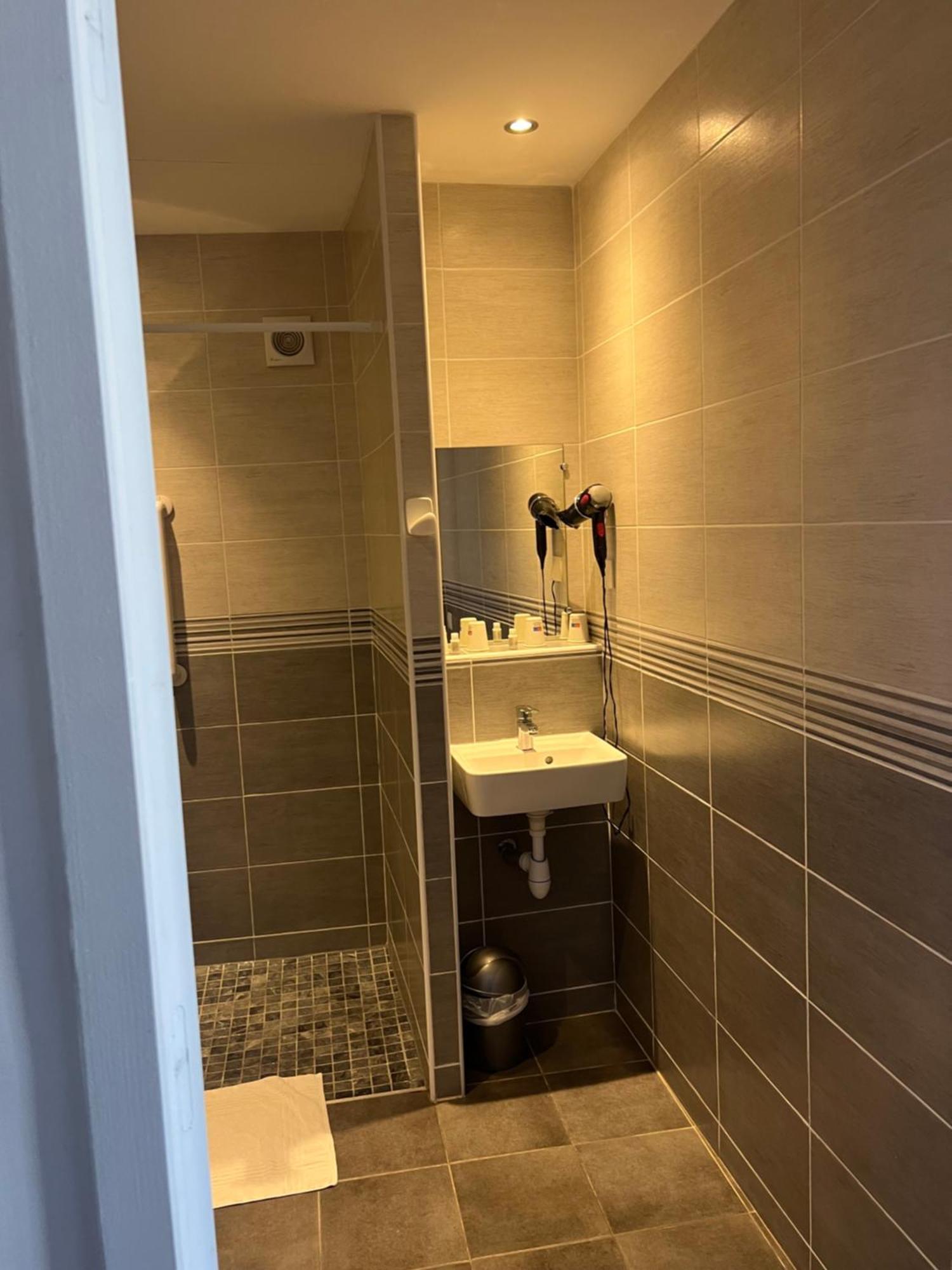 Hotel Des 2 Gares Auxerre Luaran gambar